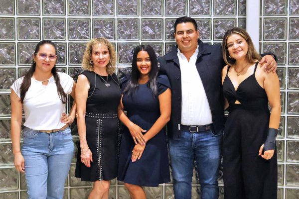 Adult-Essay-Student-Group_11132025_IMG_1953-web